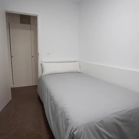 Apartment Residencia Universitaria Resa Colegio De Cuenca